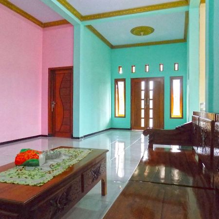 Bed and Breakfast Osingvacation Tamansuruh Esterno foto