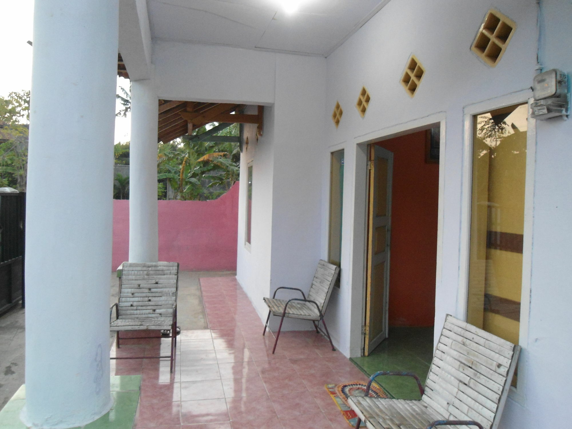 Bed and Breakfast Osingvacation Tamansuruh Esterno foto